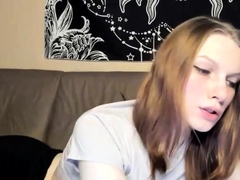 Hot Amateur Webcam Teen Masturbates For Their Fans