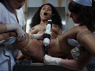 The Strangers Kiss – Kissmedeadlydoll