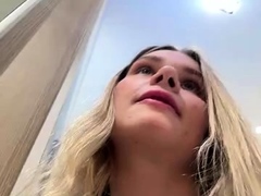 Russian camwhore Baravisha in a mall, toilet